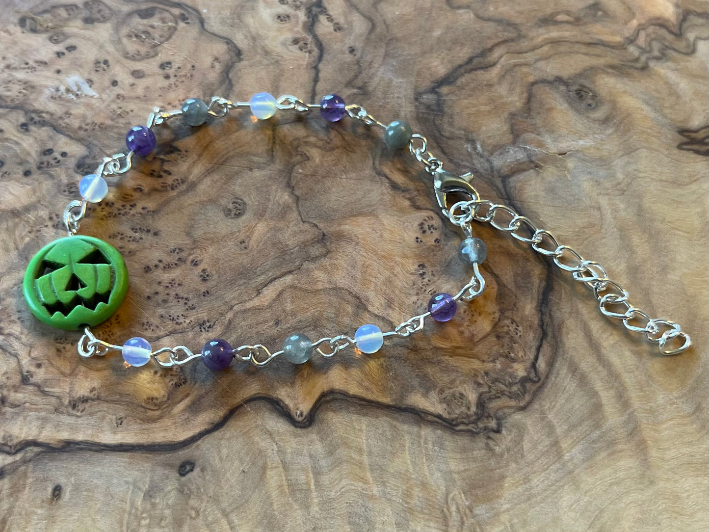 Eerie Demure | Crystal Bracelet