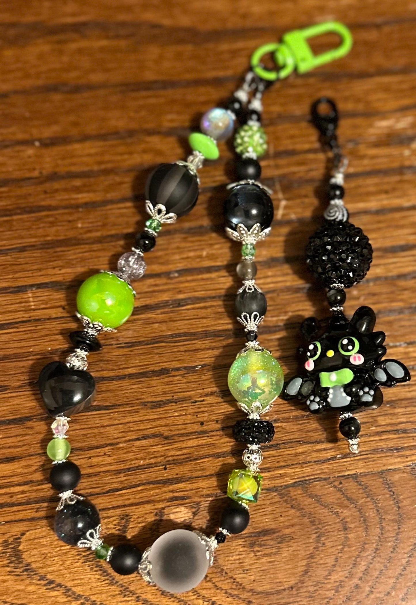 Kawaii Bat Phone Charm: Neon Green Gothic Keychain