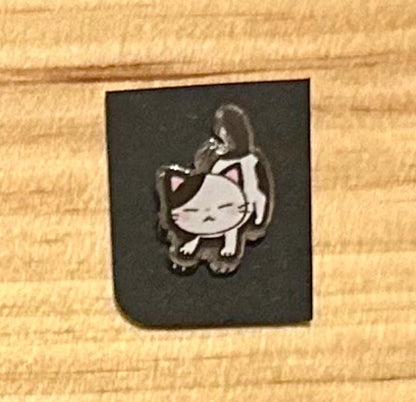 Sleepy Kitten Needle Minder - Mini Kitty Cat Magnetic Needle Minder