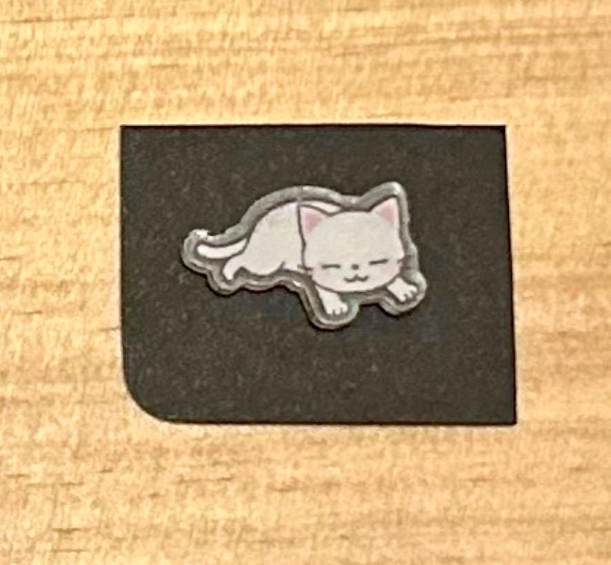 Sleepy Kitten Needle Minder - Mini Kitty Cat Magnetic Needle Minder