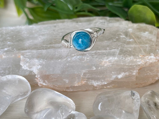 Blue Apatite | Ring