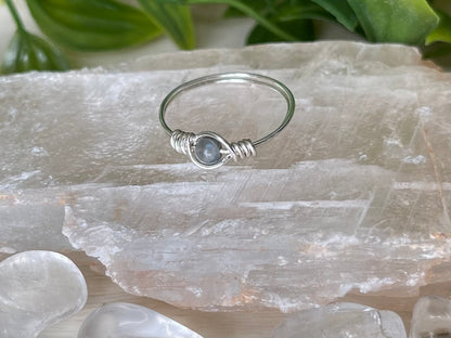 Labradorite | Small Stone Ring